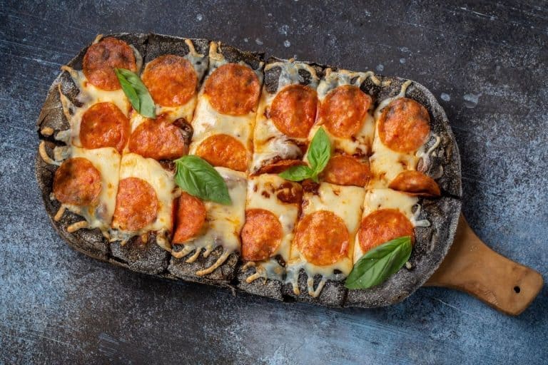 What’s the Difference Between Pinsa and Pizza? Holidays in the Kitchen