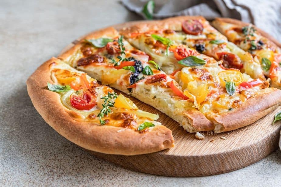 What’s the Difference Between Pinsa and Pizza? Holidays in the Kitchen