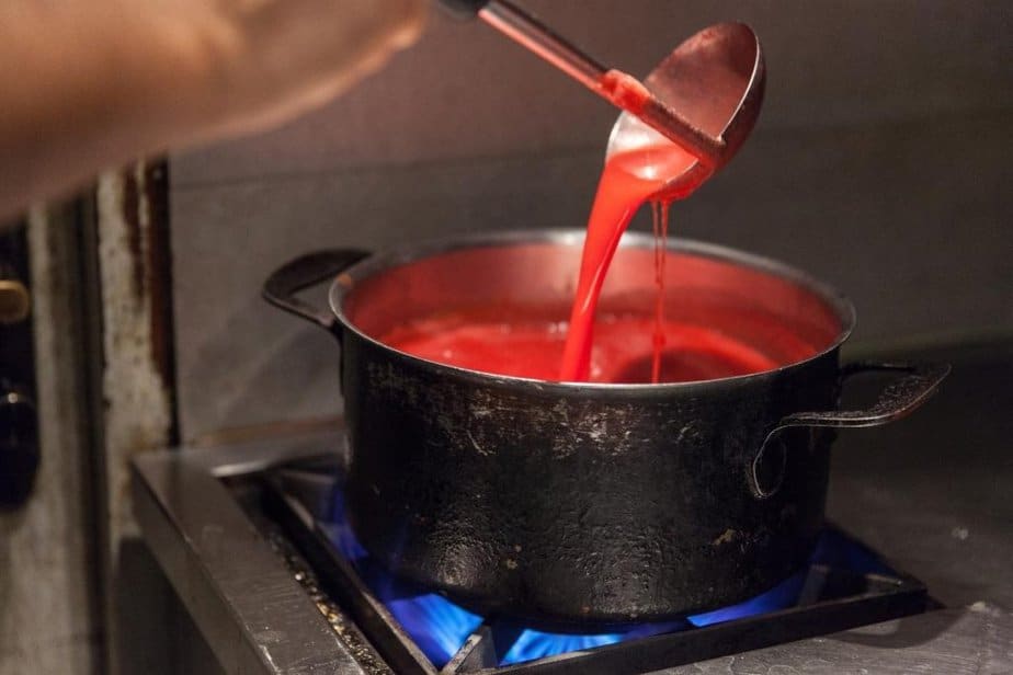 How to Use Spaghetti Sauce as Pizza Sauce The Right Way! Holidays in